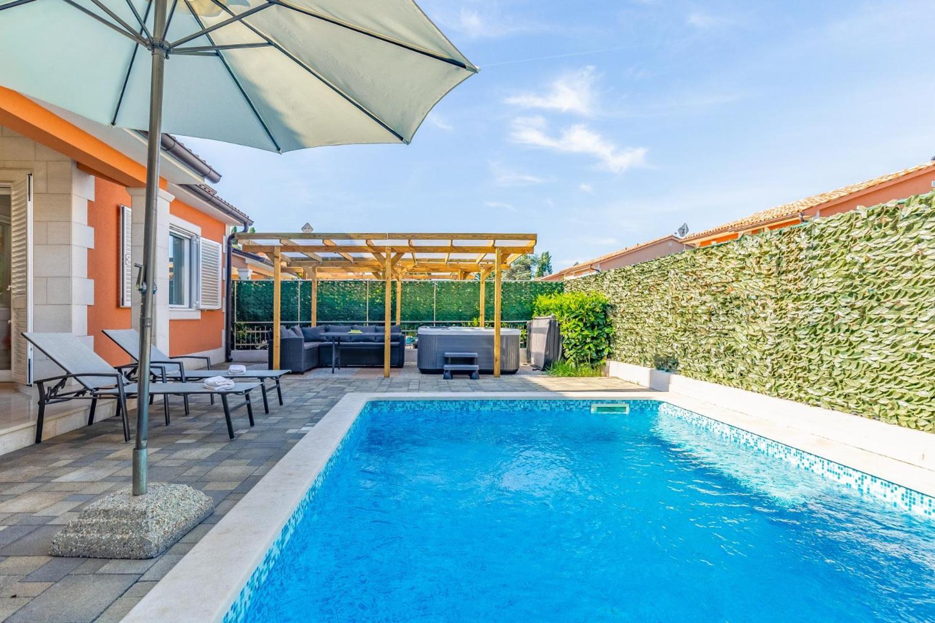 Villas Lotus With Pool And Jacuzzi PUY Eksteriør bilde