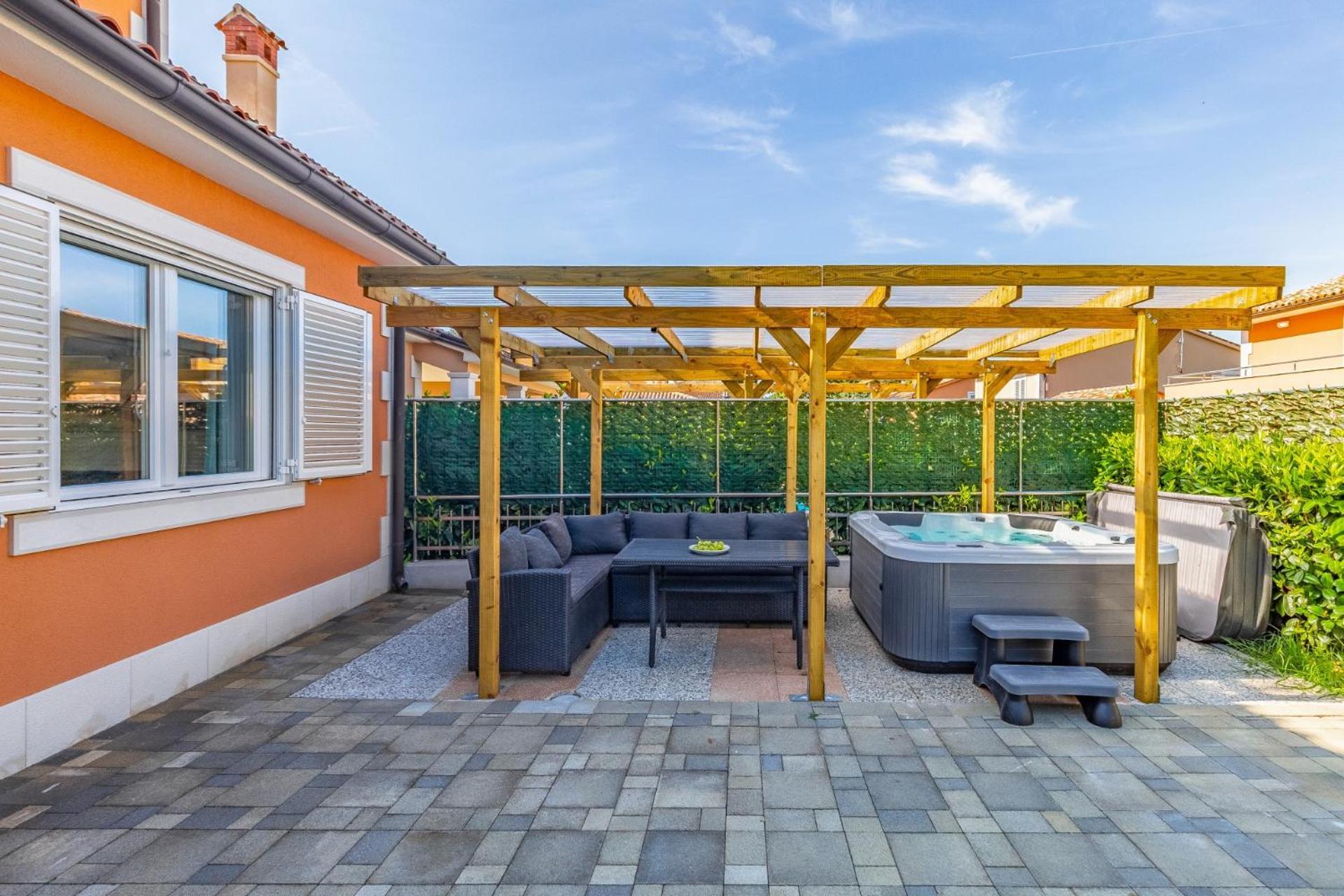 Villas Lotus With Pool And Jacuzzi PUY Eksteriør bilde