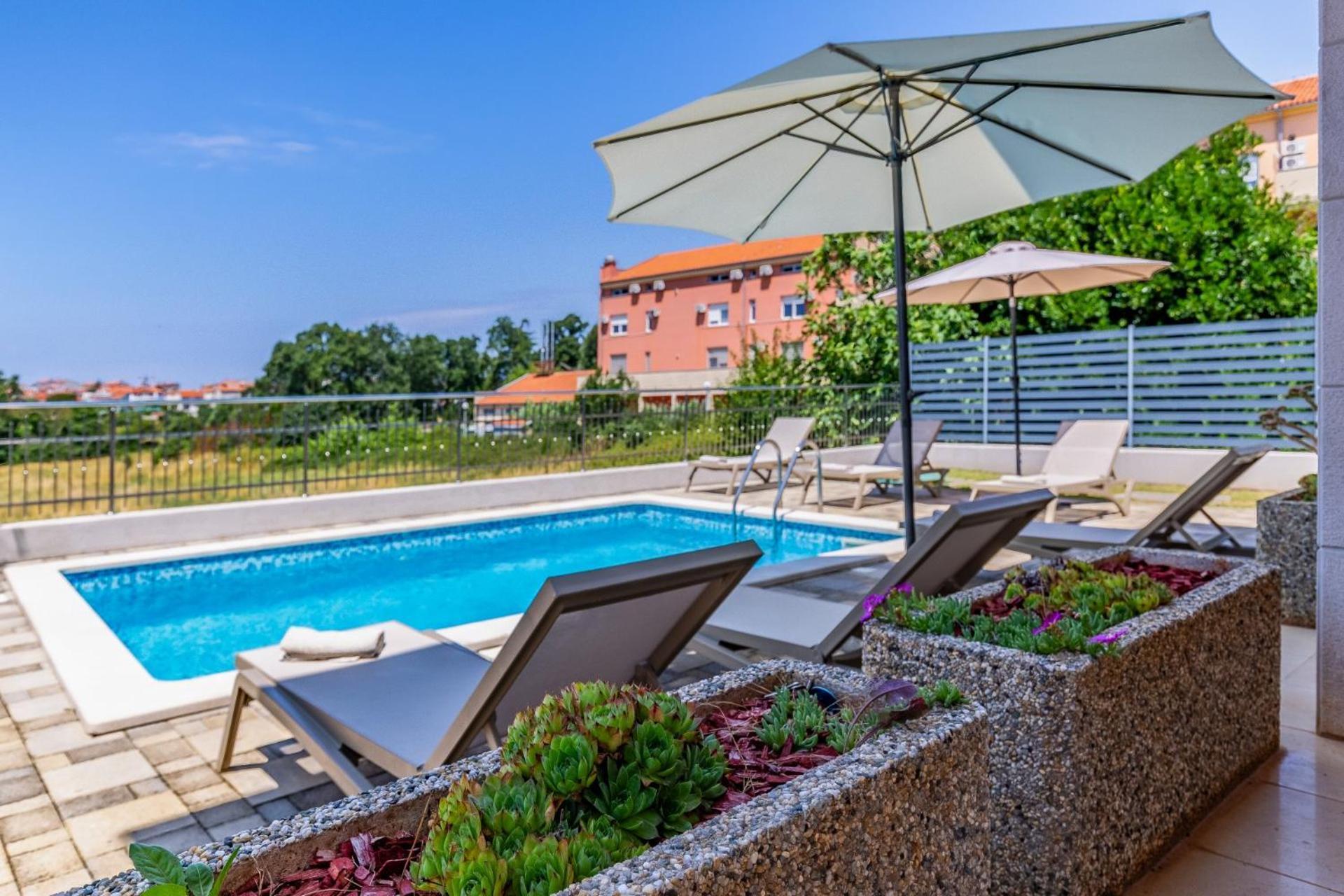 Villas Lotus With Pool And Jacuzzi PUY Eksteriør bilde