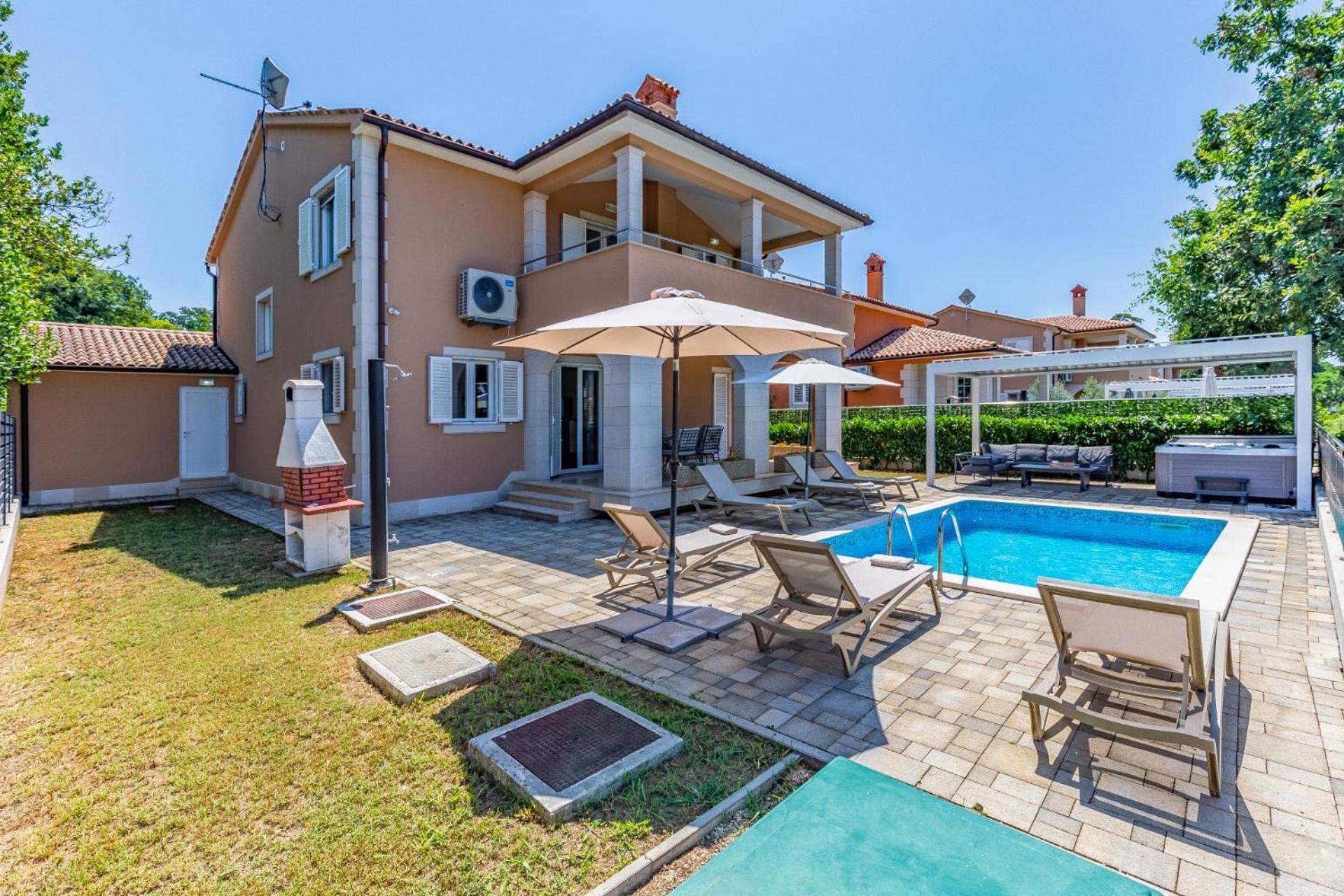 Villas Lotus With Pool And Jacuzzi PUY Eksteriør bilde