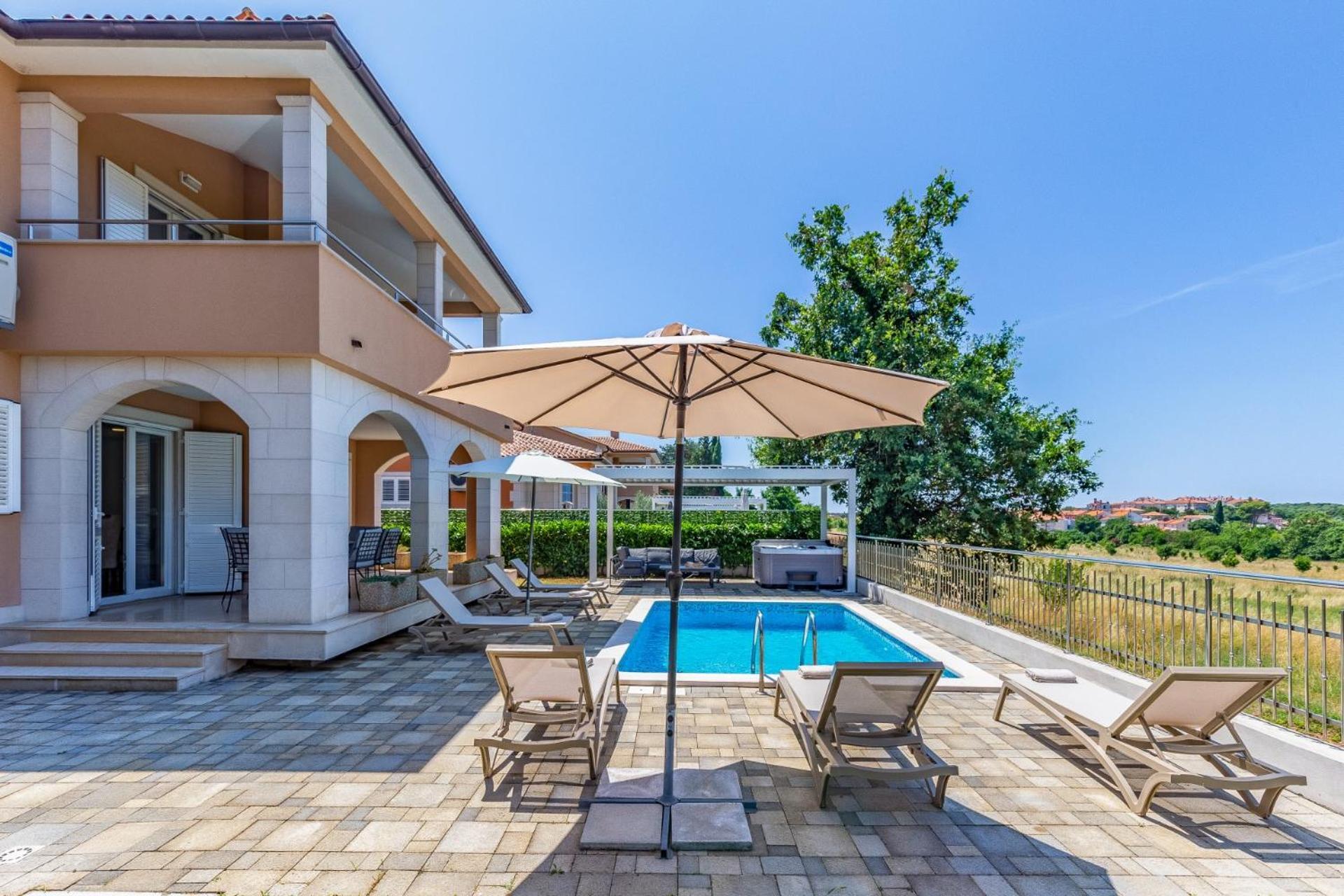 Villas Lotus With Pool And Jacuzzi PUY Eksteriør bilde