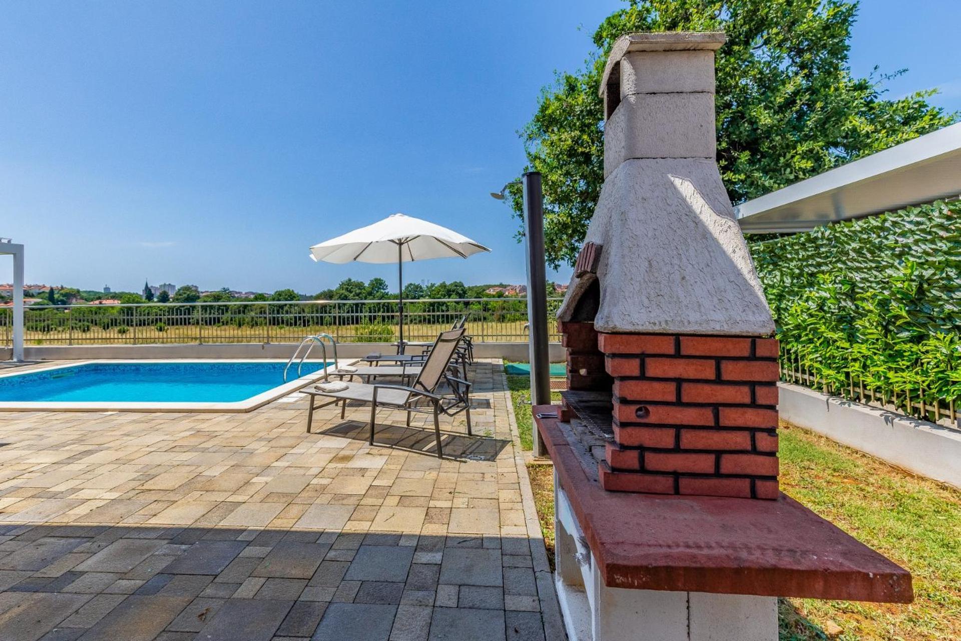 Villas Lotus With Pool And Jacuzzi PUY Eksteriør bilde